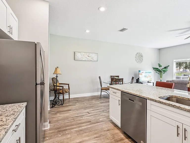 1108 Fox Lake Dr — Photo 16