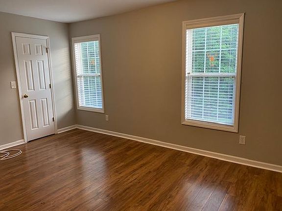 3rd image of 4413 Baylor St