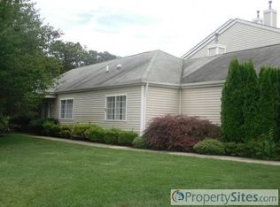 241 Barn Swallow Ct, Manorville, NY 11949