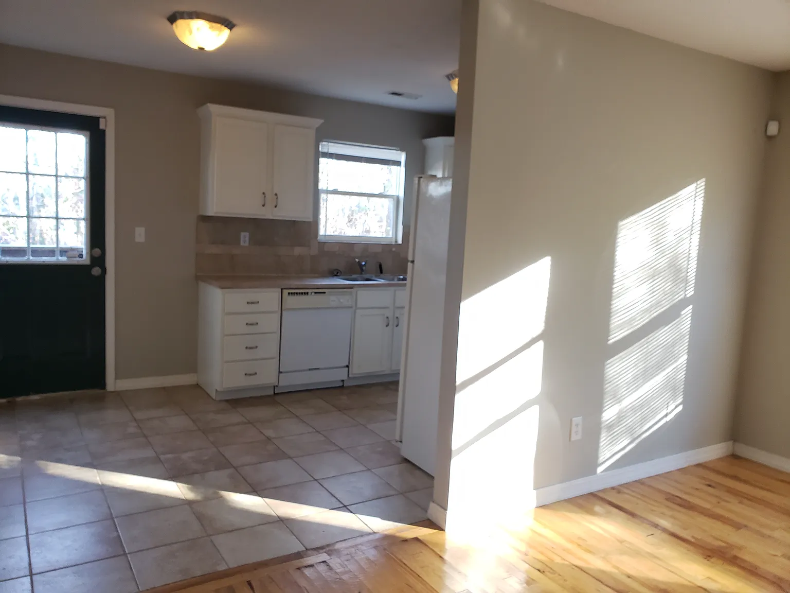 713 S 11th St — Photo 2
