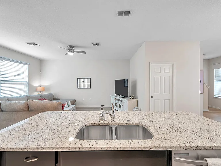 4966 Avalon Park Blvd — Photo 20