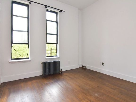 3rd image of 165 W 127th St APT 3E