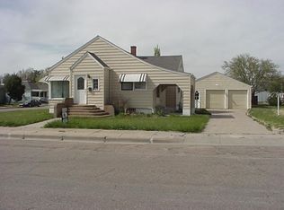 120 W 3rd St, Oakley, KS 67748