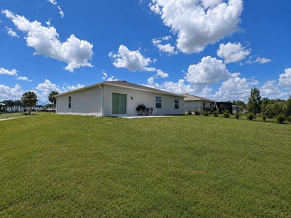 5th image of 26484 View Dr