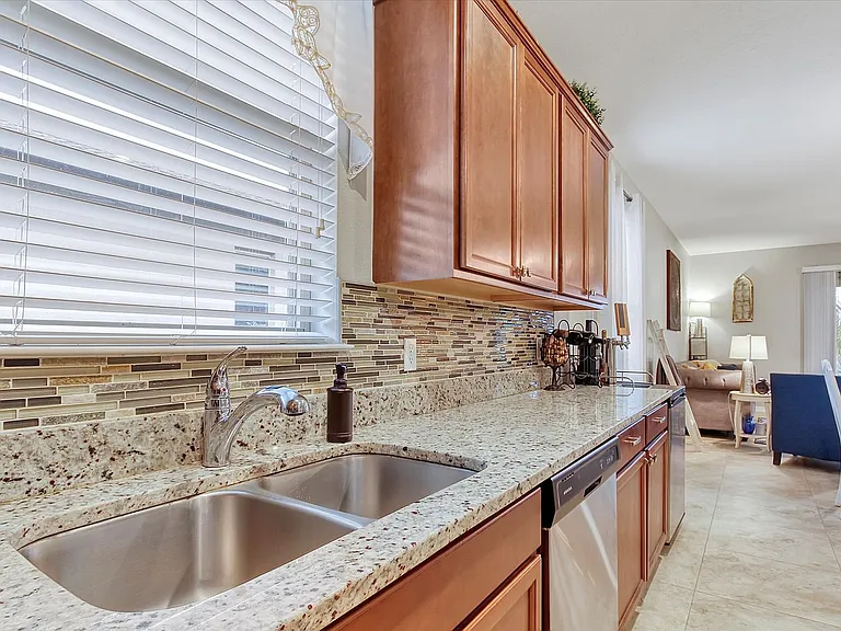 5611 Barletta Dr — Photo 14