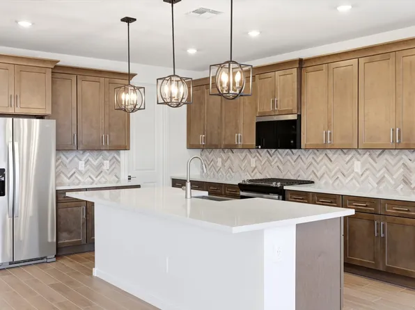 494 W Rock Needle Trl, Apache Junction, AZ 85120