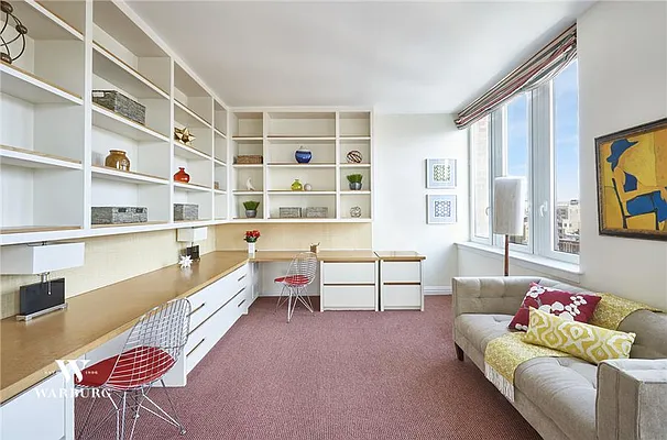 Sold by Warburg | media 35