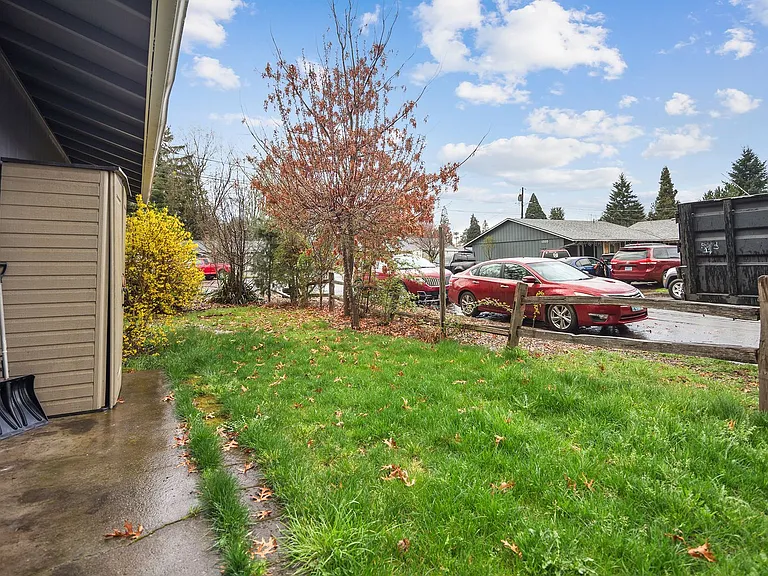 1374 SE Cedar St — Photo 16