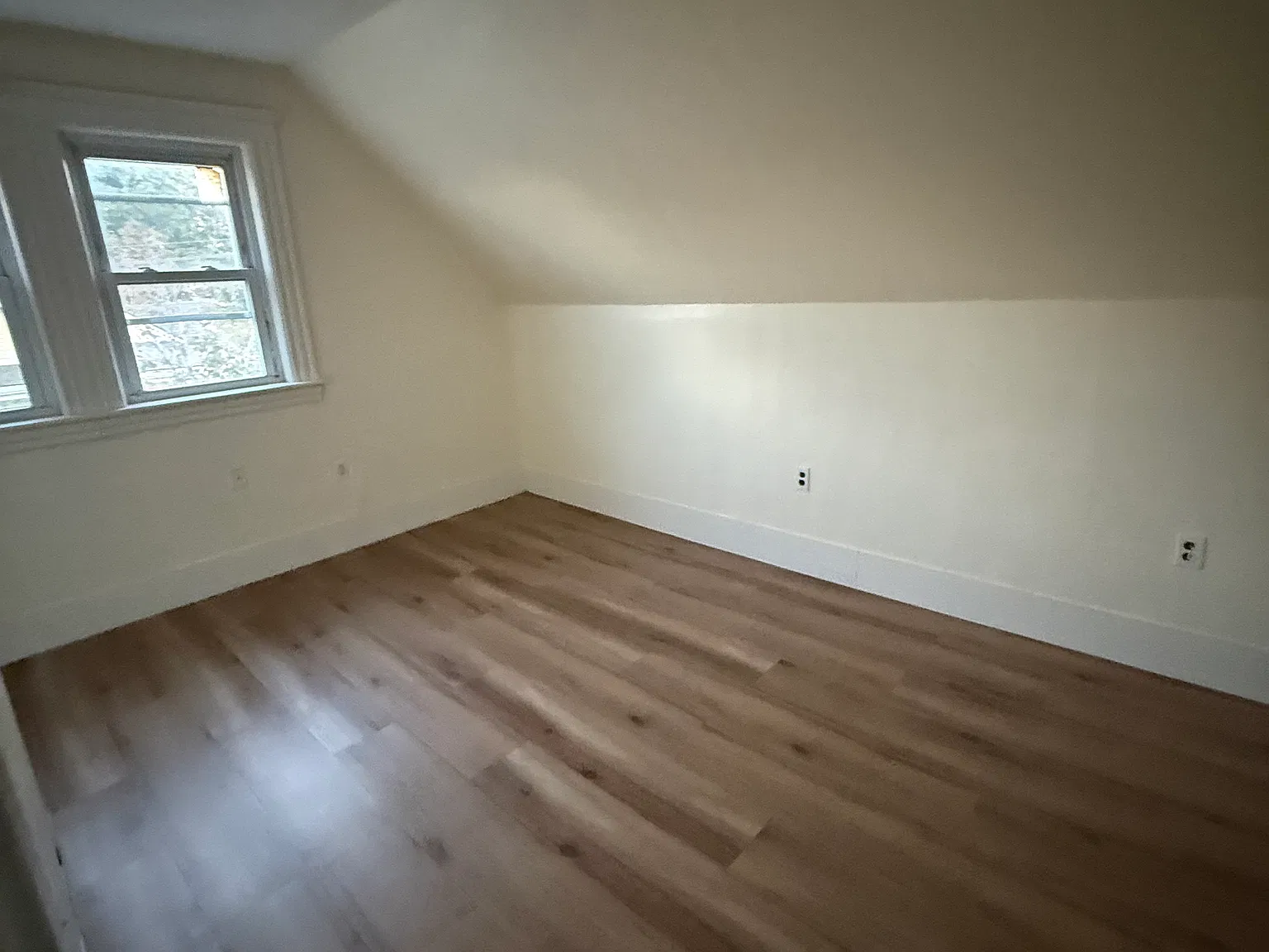 69 Linwood St — Photo 3