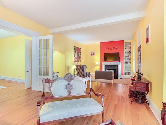 4th image of 264 S Prospect St #1