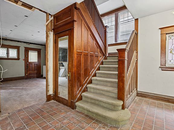 3rd image of 319 Indian Rd