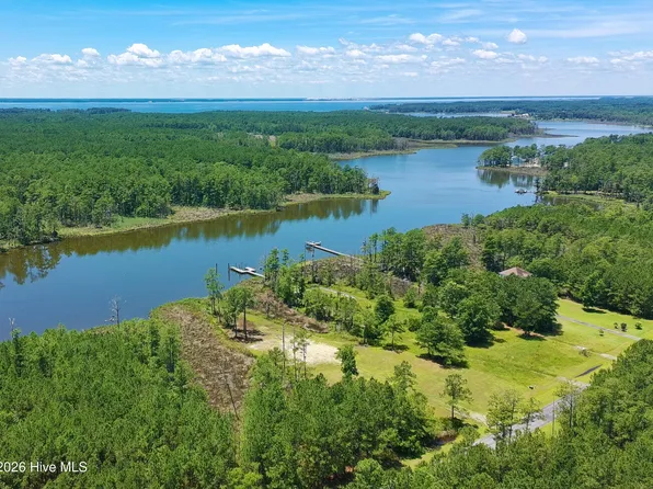 20 Bailey Pointe Dr, Belhaven, NC 27810
