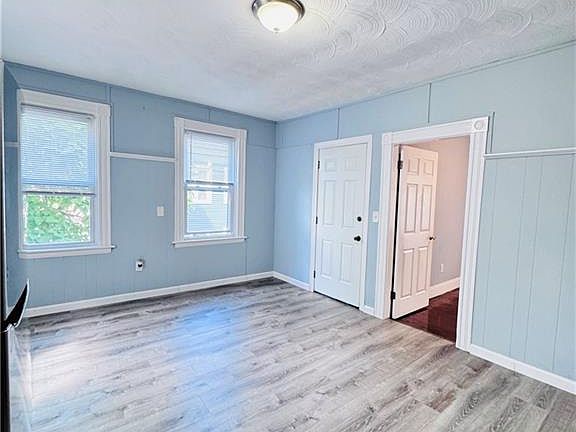 4th image of 58 Robin St Floor 2