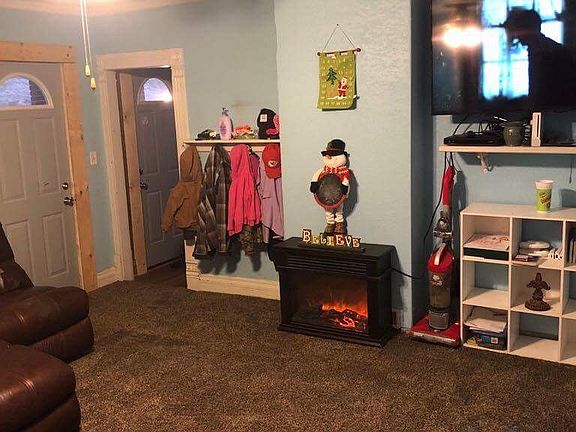 2nd image of 473 Versailles Ave