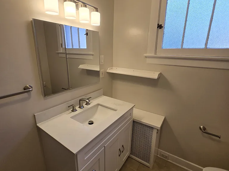 2217 Madison Rd — Photo 15