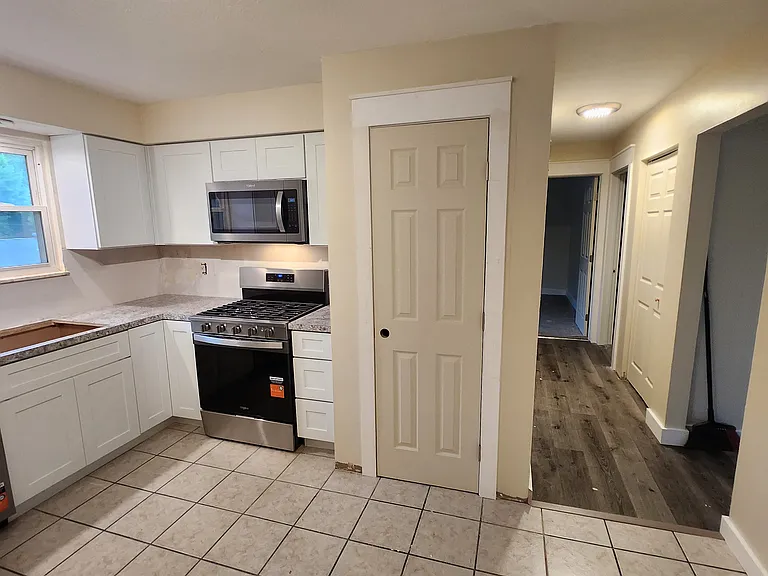 2091 & 2095 Berger Ave #2091 — Photo 1