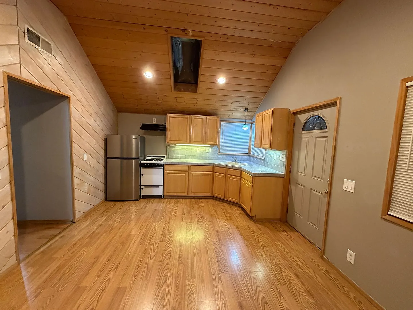 Move-In Special--1/2 Off First Mo Rent! — Photo 3