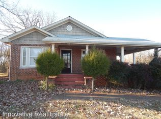 5632 Old Walkertown Rd, Walkertown, NC 27051