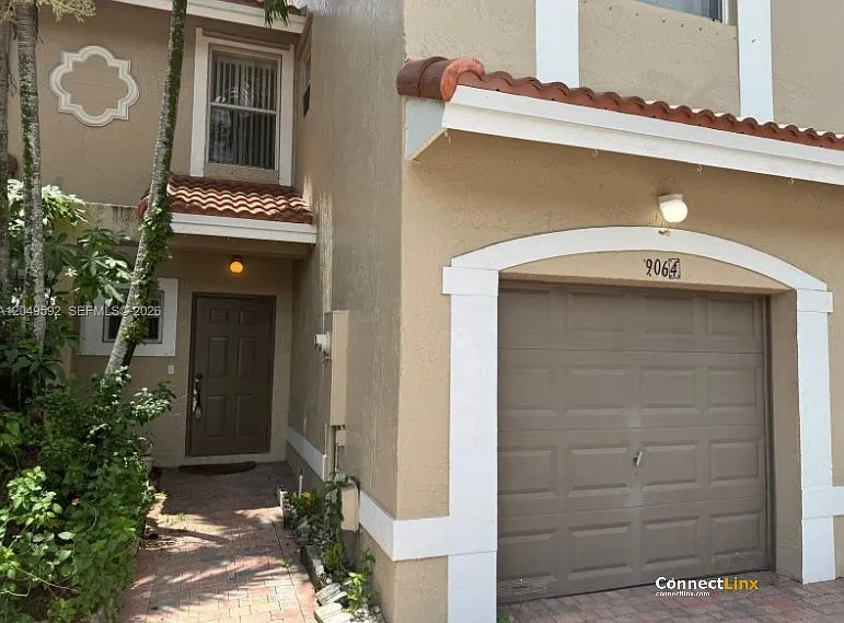 9064 NW 54th St
