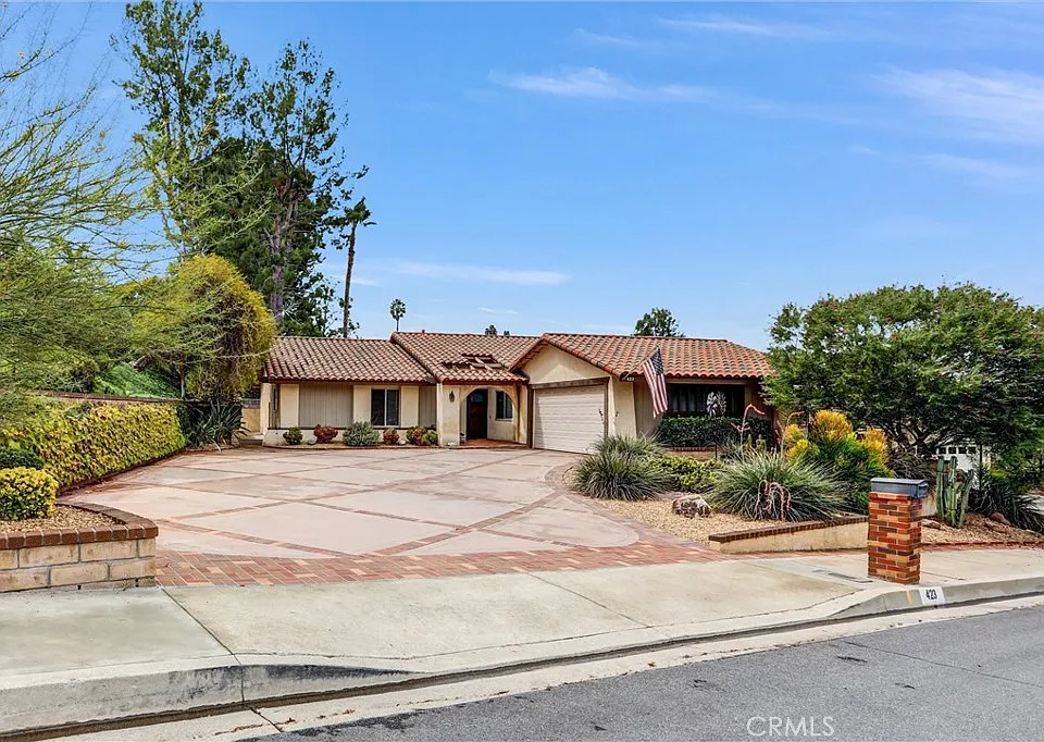 423 N Rock River Dr