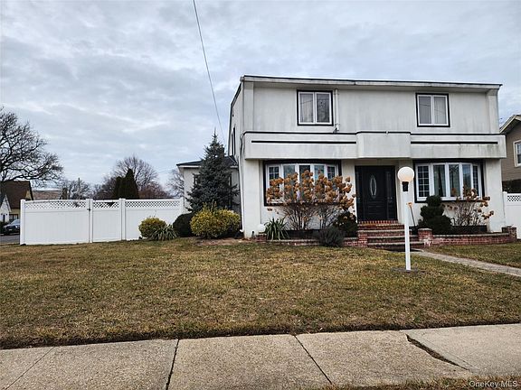 2nd image of 883 McKenna Avenue