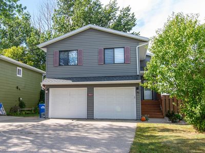 3013 20th St S, Fargo, ND, 58103