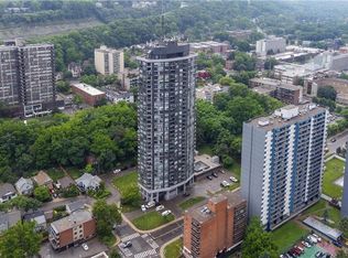 150 Charlton Ave E #1102, Hamilton, ON