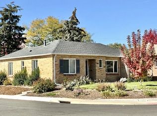 2201 Niagara St, Denver, CO 80207