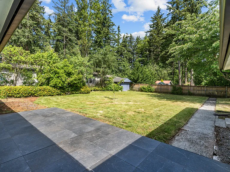 6027 176th St SW — Photo 29