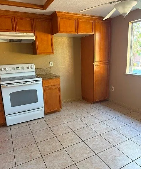 1518 Border Ave #B — Photo 5