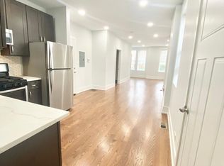 1719 W 18th St APT 2F, Chicago, IL 60608
