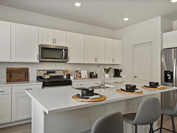 Model photography of the Moab plan, images taken at Brylee Farms.