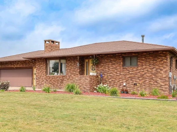701 NE 1st St, Eagle Grove, IA 50533