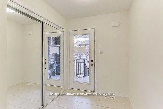 3 bed, $2,850 — Photo 2