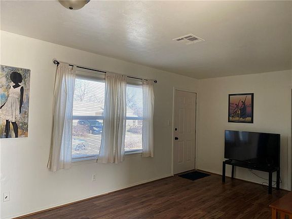3rd image of 3114 SE 21st St