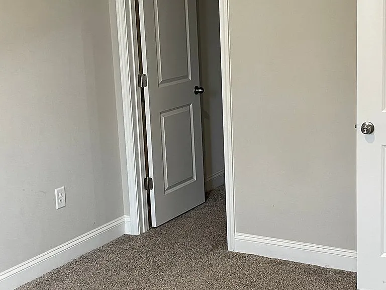 1010 Gateway Commons Cir — Photo 13