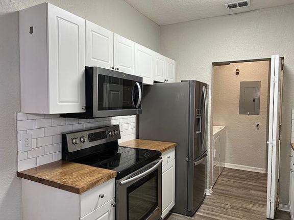 Kitchen, laundry room