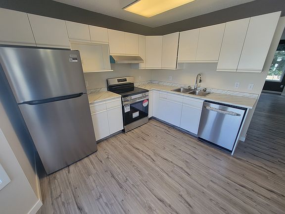 2nd image of 8006 15a Ave NW