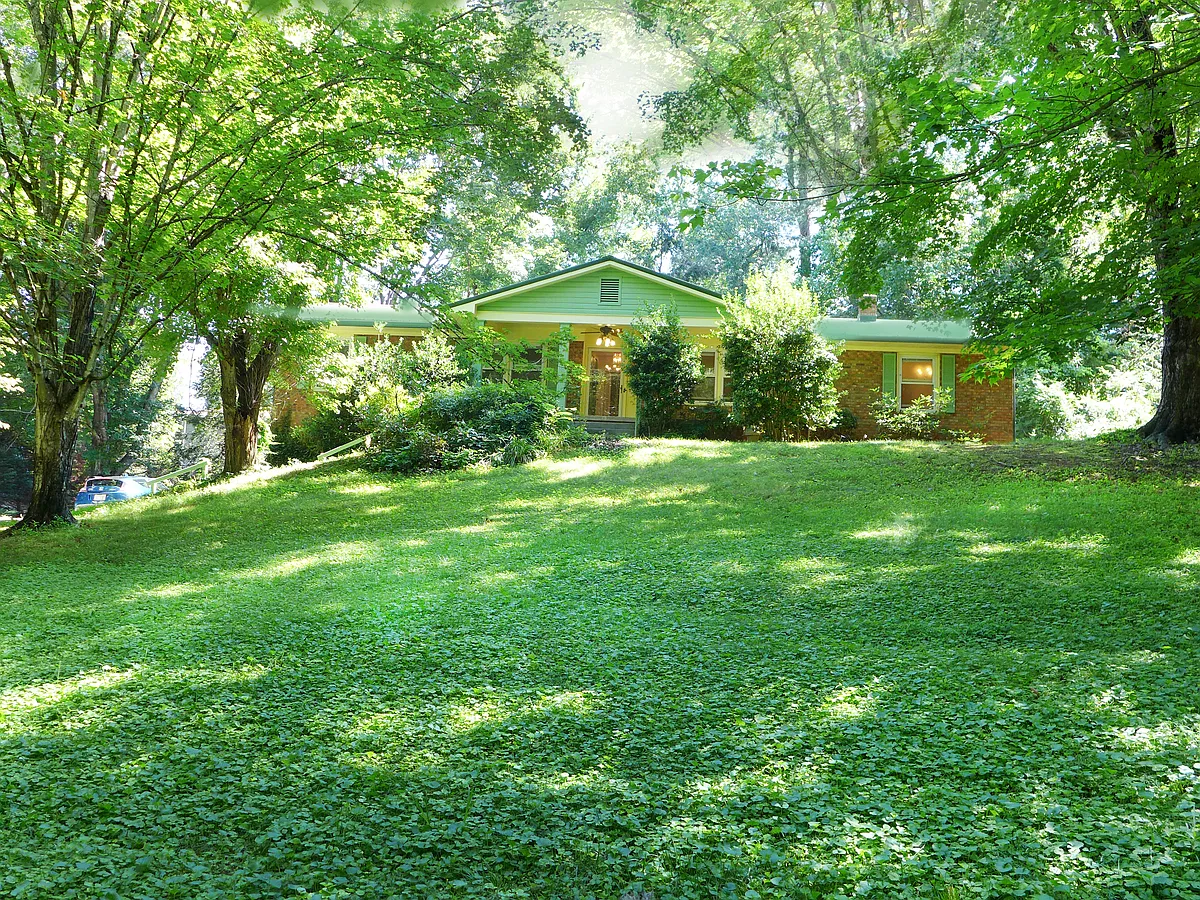 Building Photo - 41 Fieldcrest Cir