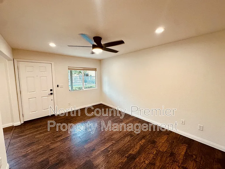 2360 Paseo De Laura #35 — Photo 10