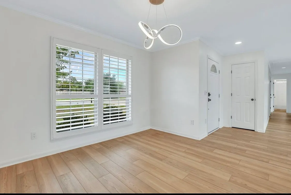 138 Wayfair Ln — Photo 4
