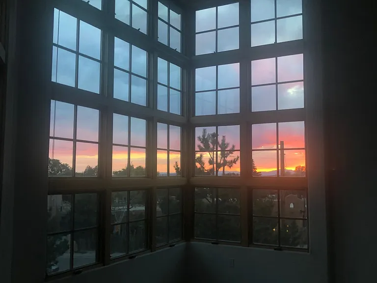 3202 "The Edward" gets gorgeous sunset views!