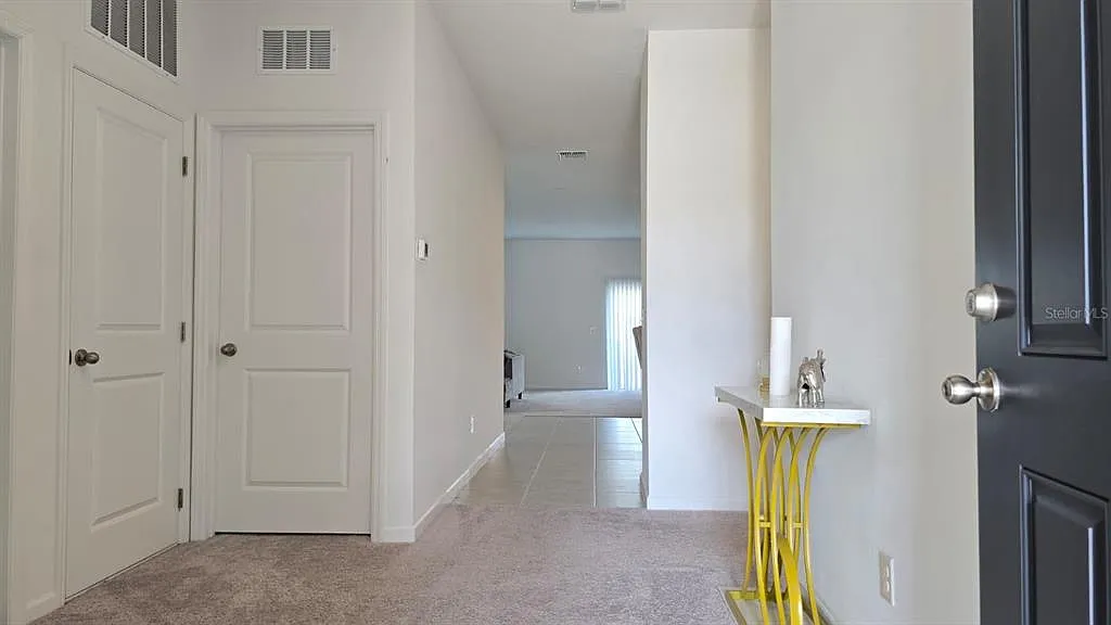 4 bed, 2.0 bath, 1910 sqft, $2,550 — Photo 3