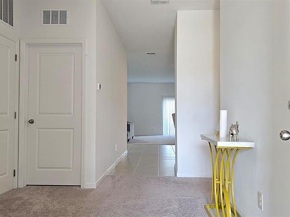 3rd image of 419 Conway Ave