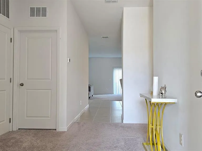419 Conway Ave — Photo 3
