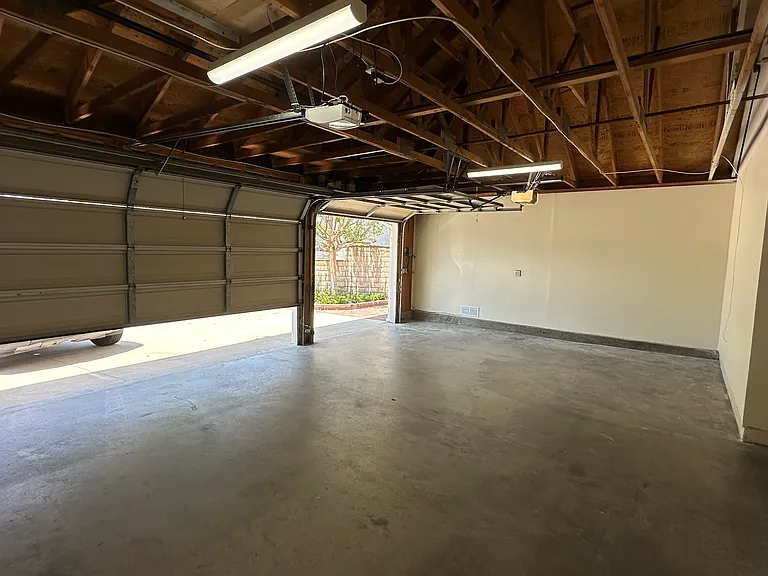 1314 Robert Ct — Photo 23