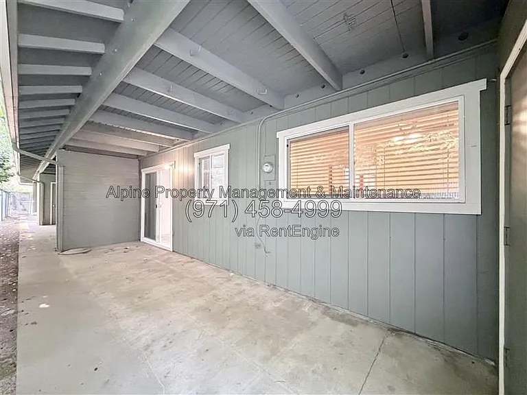 925 NW Joy Ave #4 — Photo 18