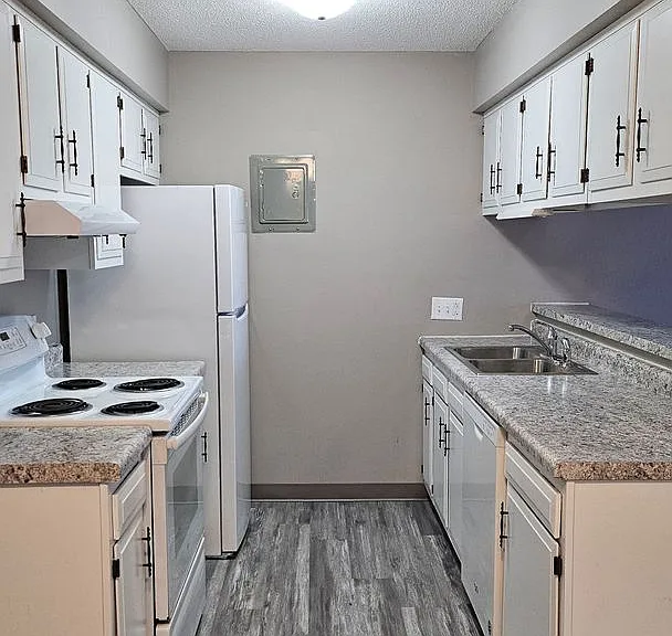 1011 SE 3rd St — Photo 17