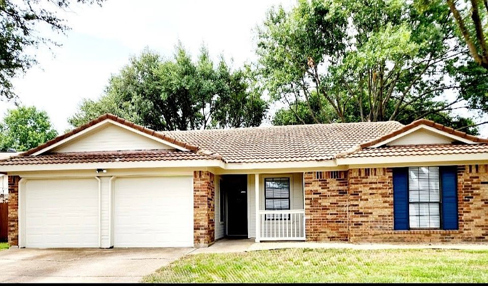 1st image of 304 Juniper Dr