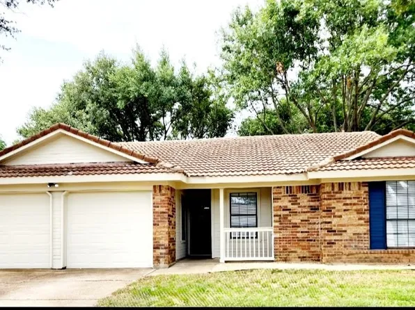 304 Juniper Dr, Arlington, TX 76018